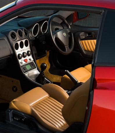 Alfa Romeo GTV 30